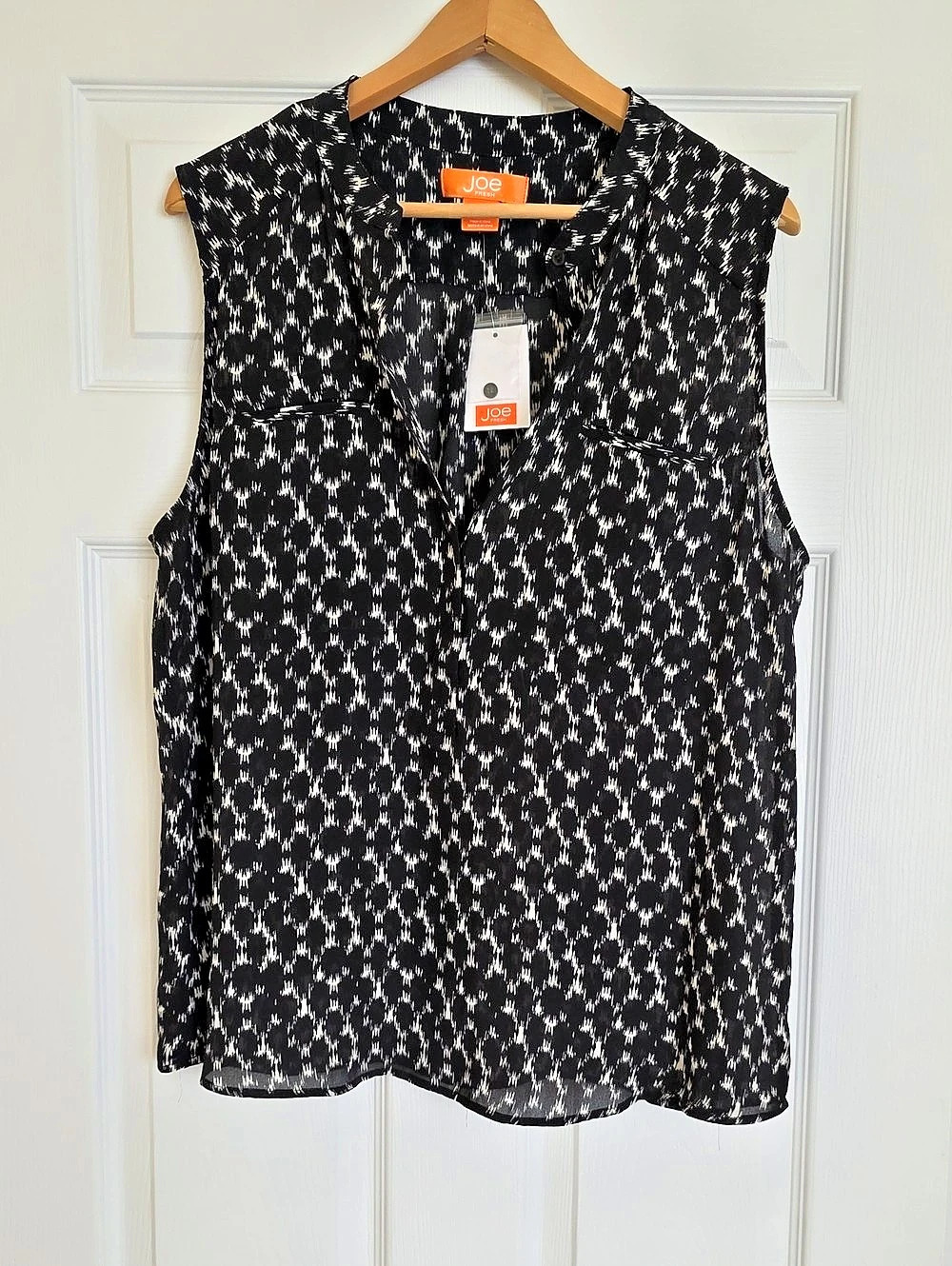 Joe Fresh Sleeveless Abstract Blouse in Black & White NWT